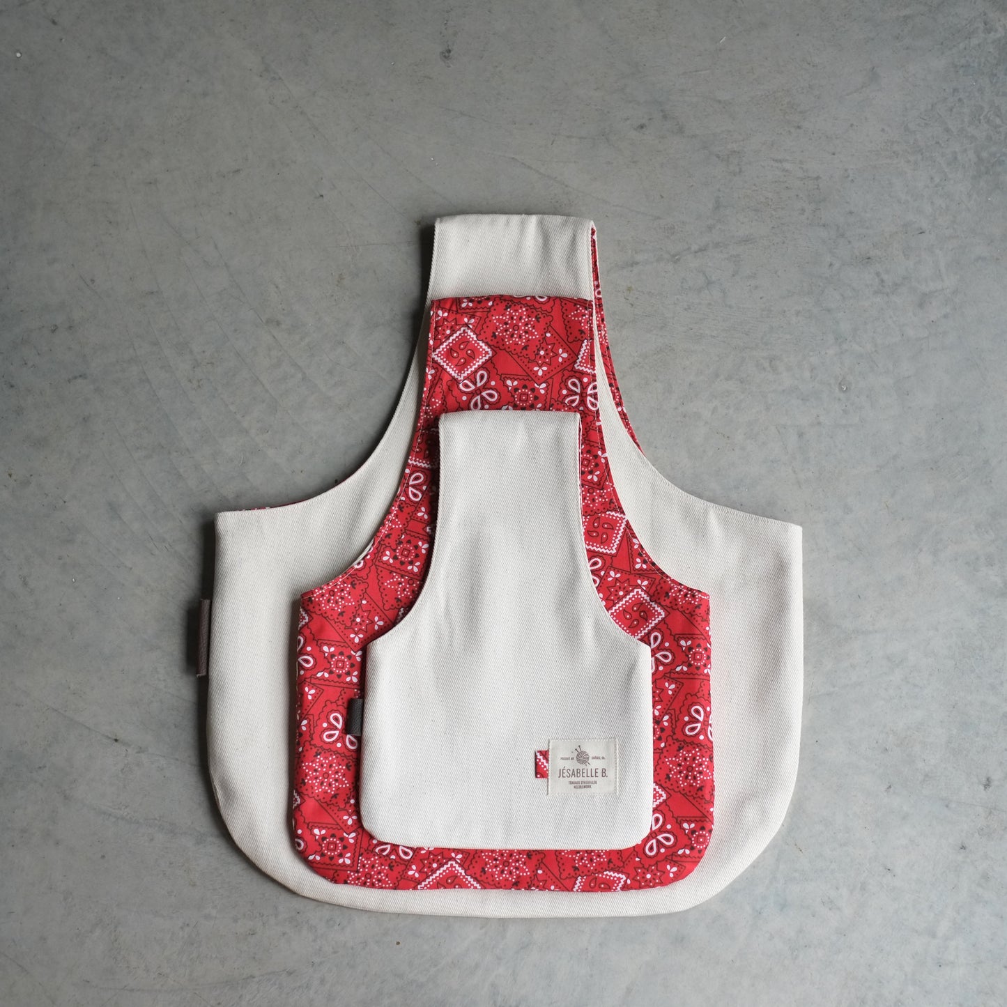 Trois sacs de tricot Bandana superposés : petit, moyen, grand — Three Bandana knitting project bags stacked by size: small, medium, large